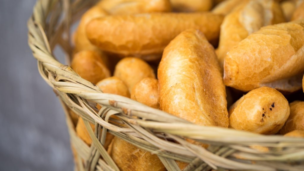 Cachorro pode comer pão?